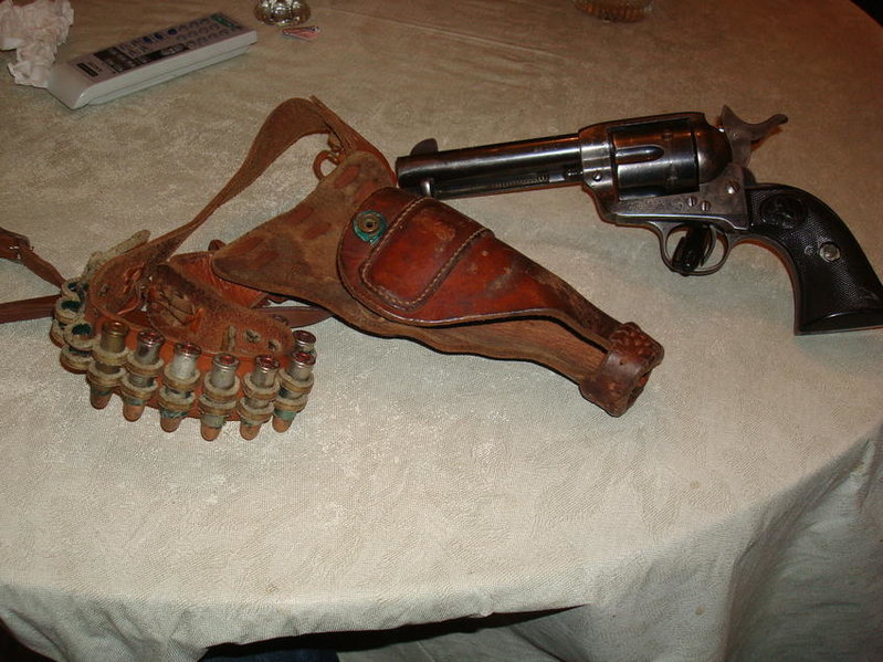 41002d1258515363-semi-old-colt-revolver-dsc01791.jpg